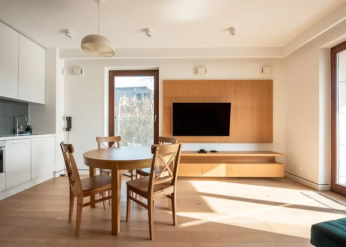 Solec Cristal Home Apartment