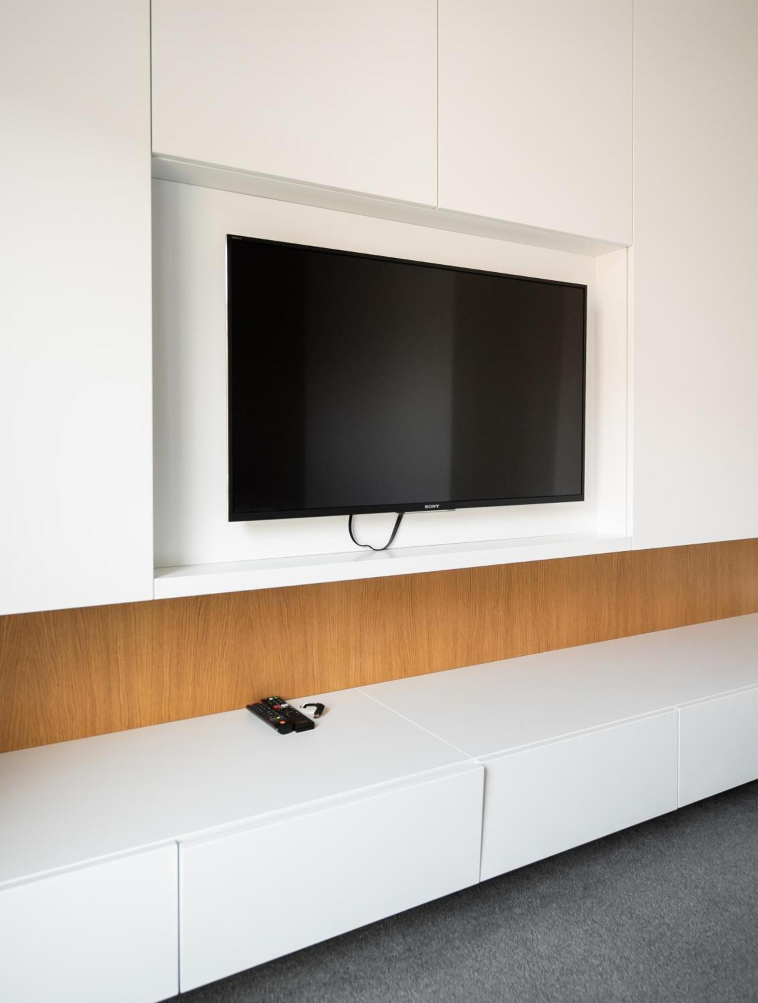 Solec Cristal Apartment